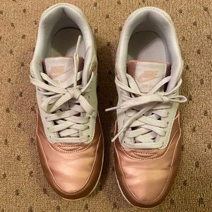 Women’s air max 1 ultra SE metallic toe